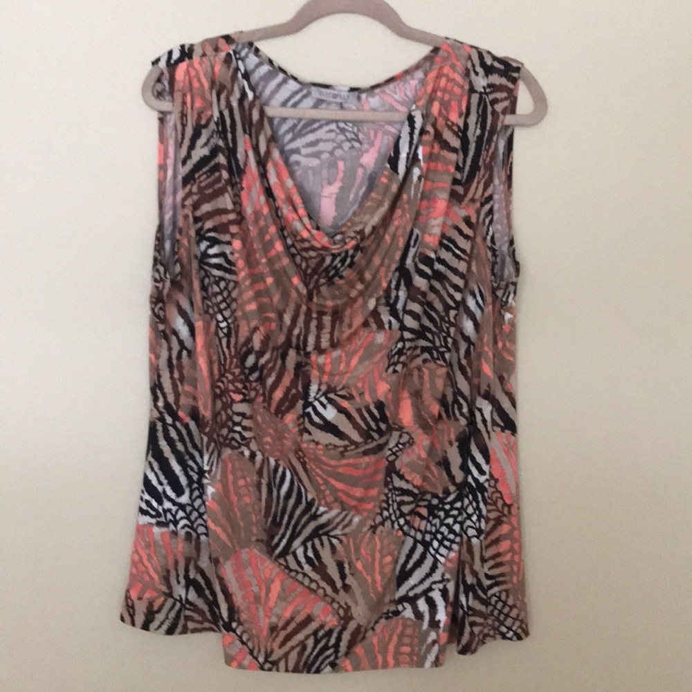 Roz & Ali flowy v neck summer top